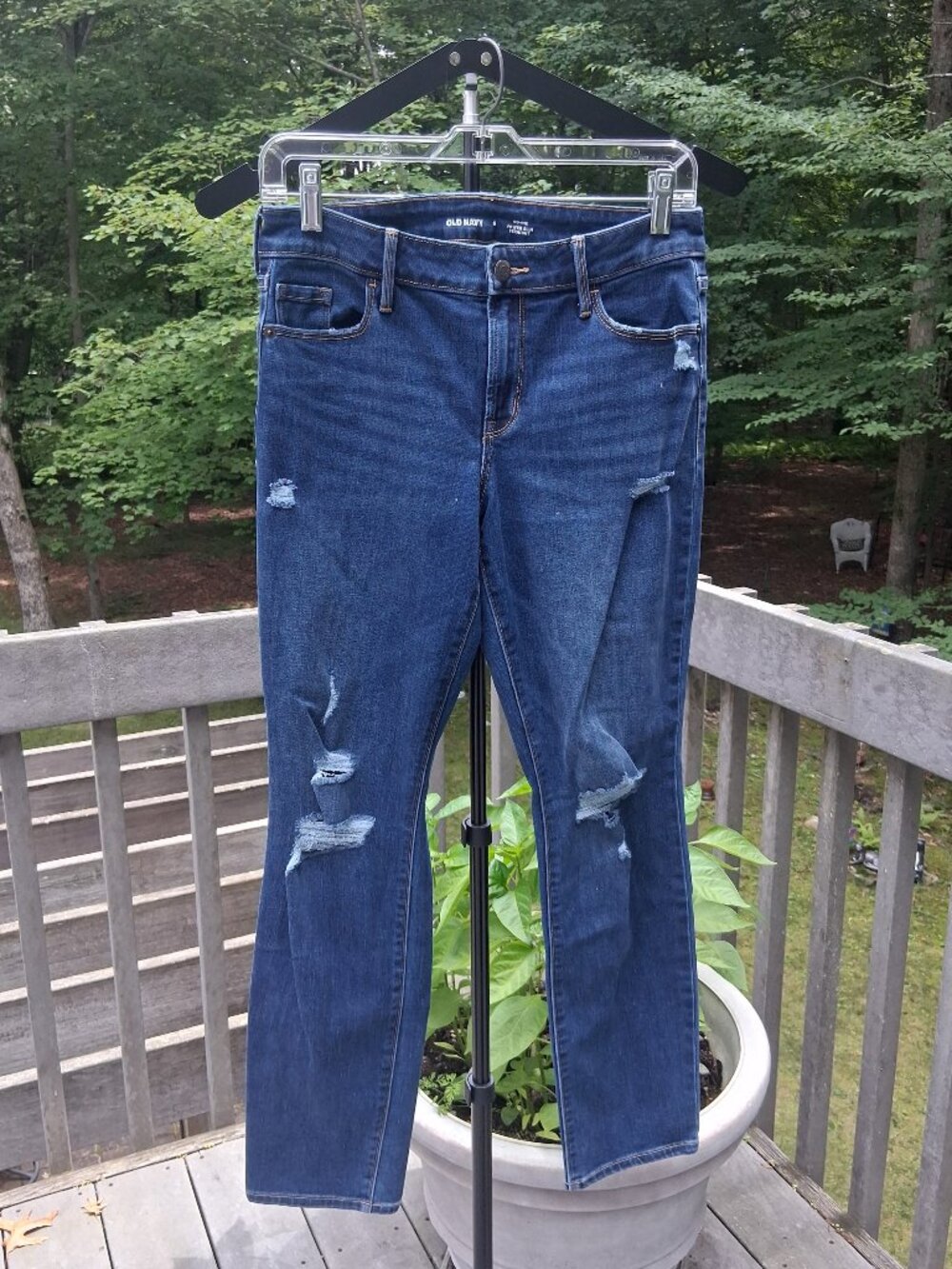 OLD NAVY Ripped Power Slim Straight Leg Jeans - Size 6